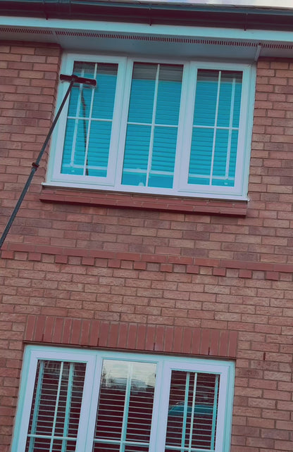 CleanLynk Sentinel35 Woven Carbon Fibre (24T) Water Fed Pole 35FT