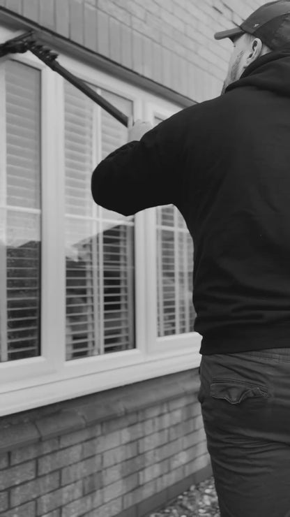 CleanLynk Sentinel18 Woven Carbon Fibre (24T) Water Fed Pole 18FT